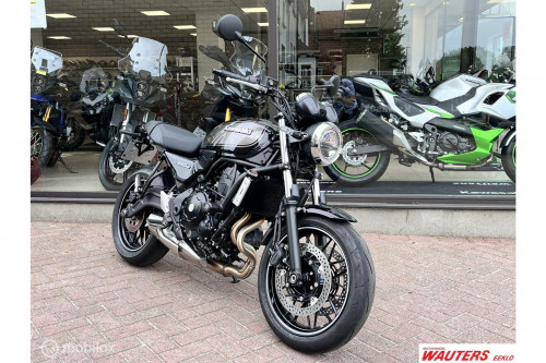 Kawasaki Z650RS  **176 KM**